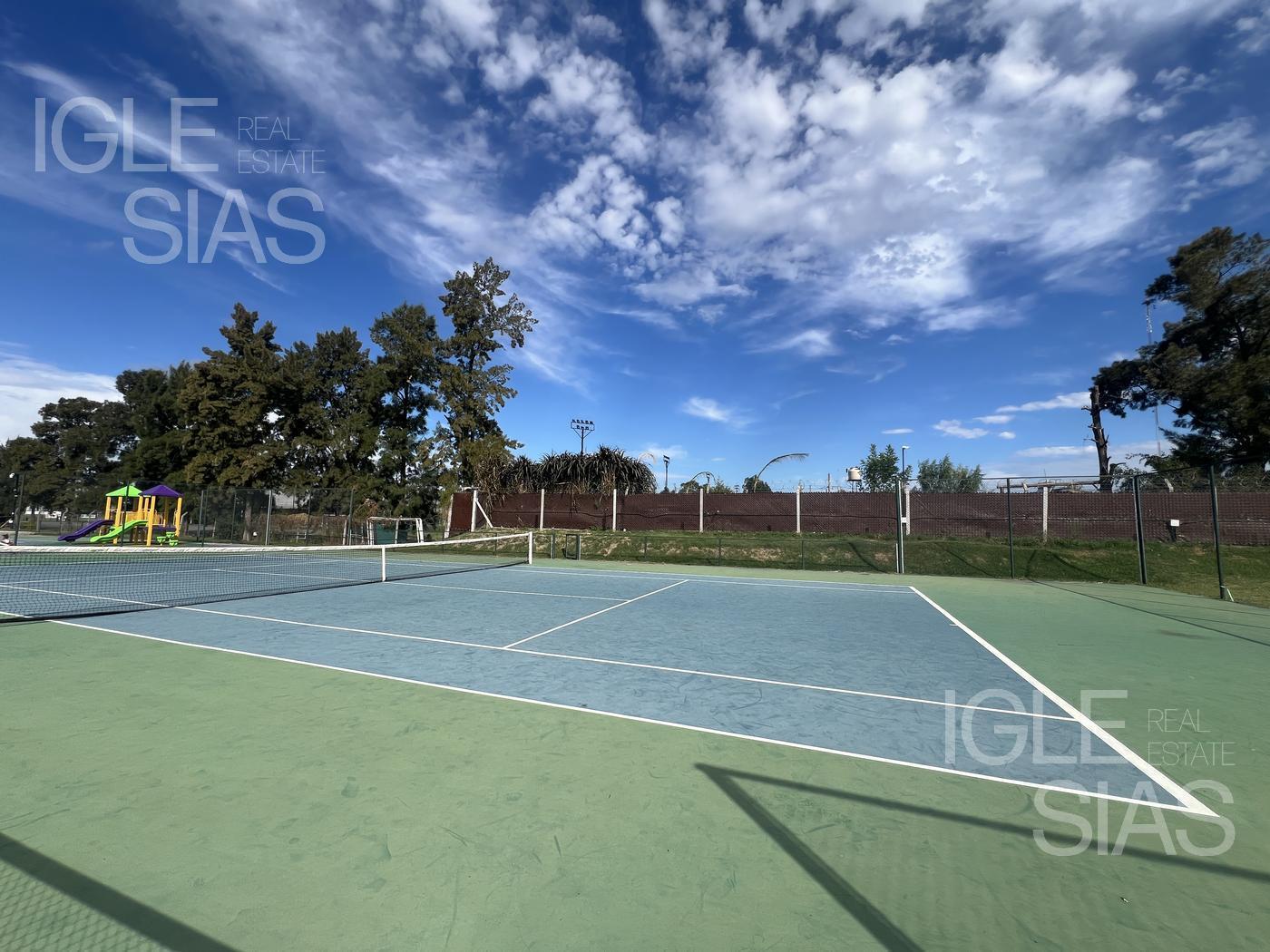 Casa en venta al lago en Laguna Grande, Villanueva