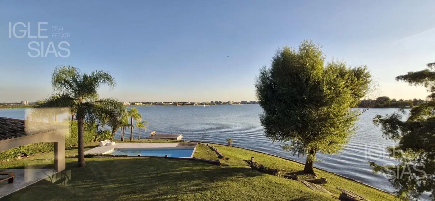 Casa en venta y alquiler al lago en El Golf, Nordelta 4