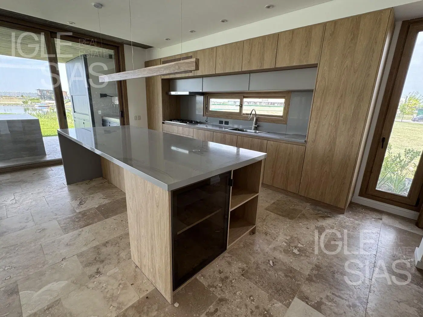 Casa en venta al lago en Los Puentes, Nordelta 3