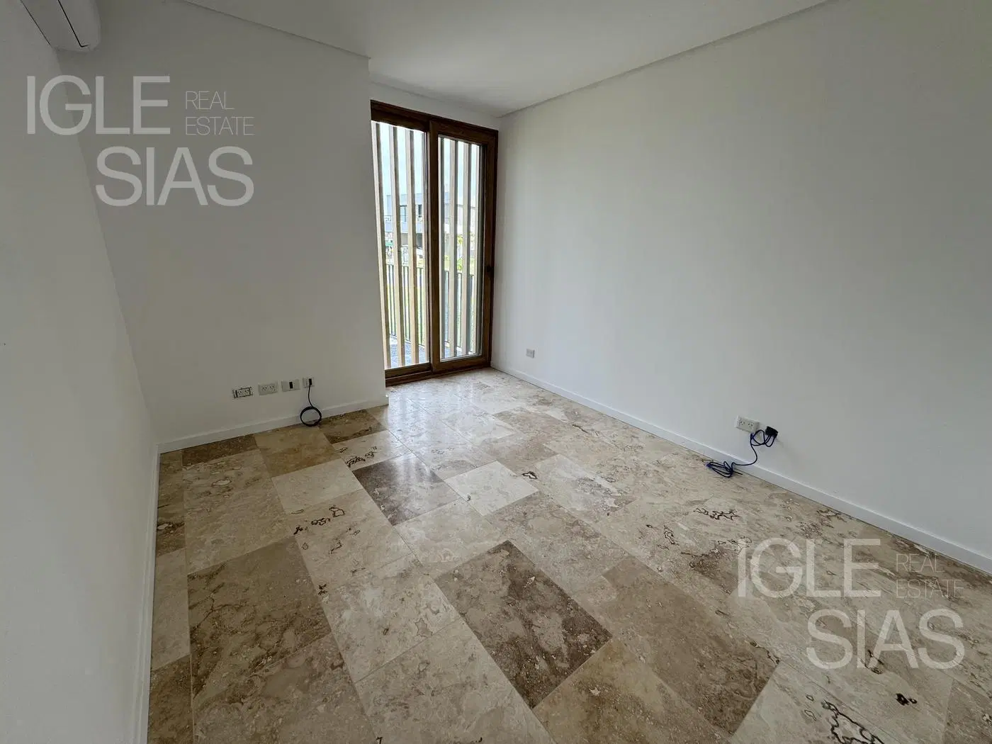 Casa en venta al lago en Los Puentes, Nordelta 5