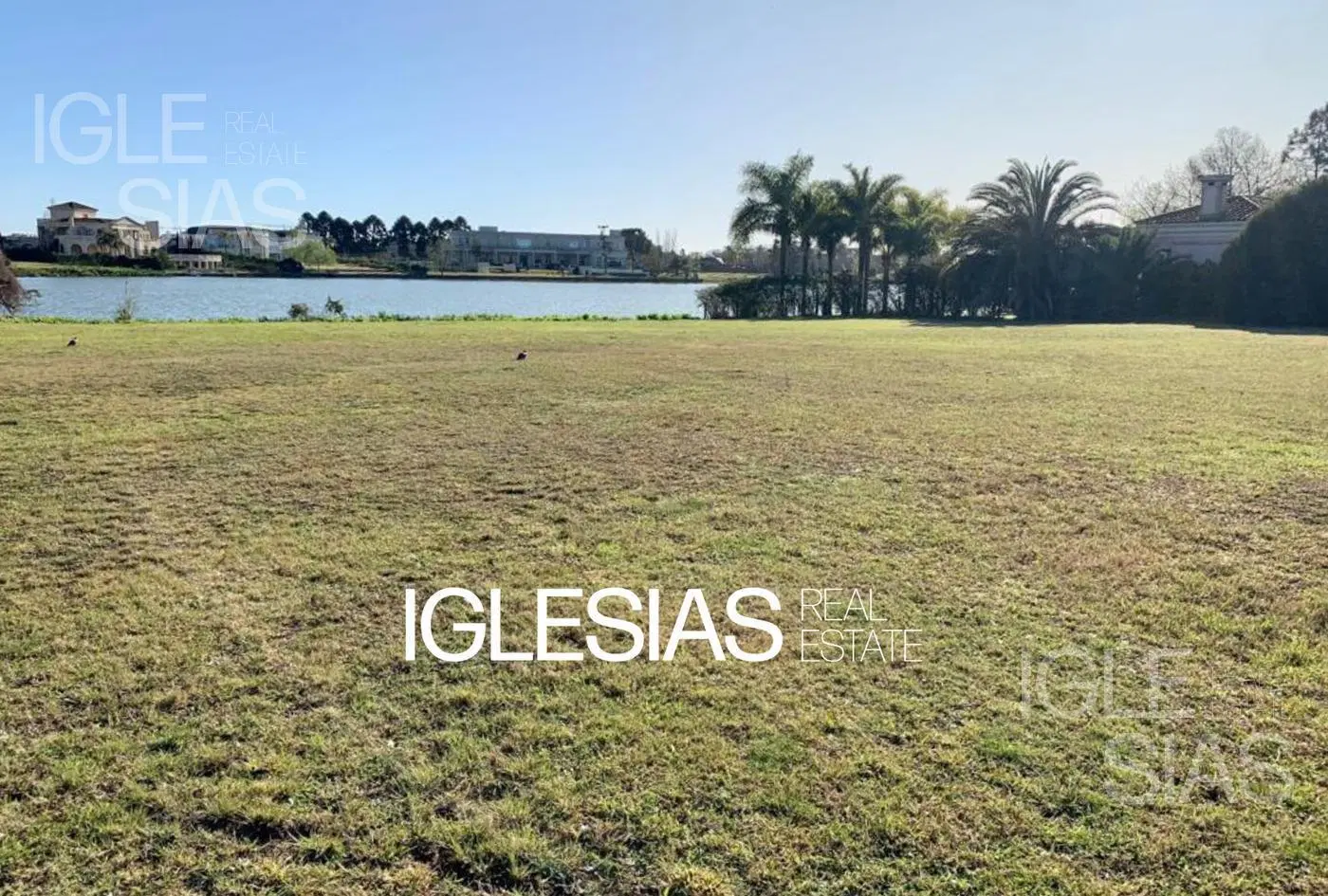 Terreno en venta al lago, en La Isla, Nordelta 5