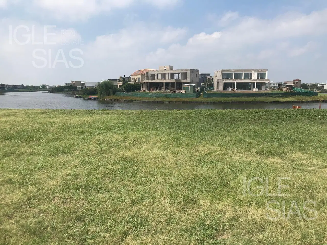 Lote en venta en el barrio Marinas, Puerto del lago 4