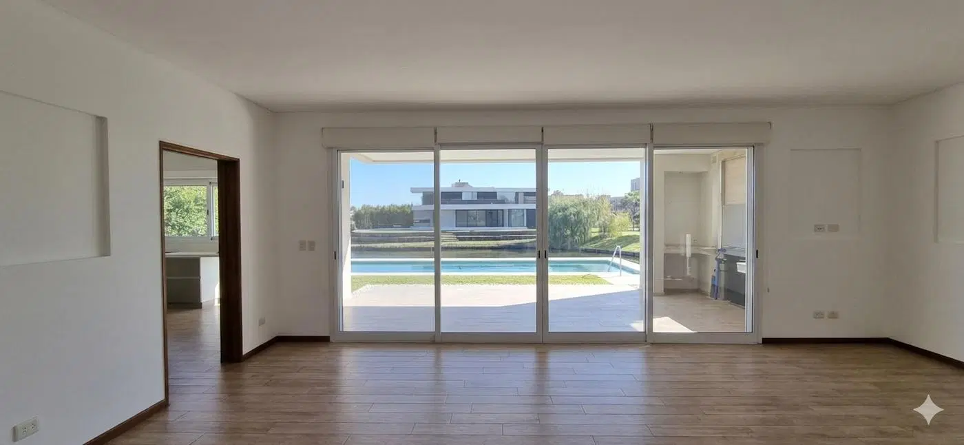 Casa en venta al lago, suite en PB, en Los Alisos, Nordelta 2