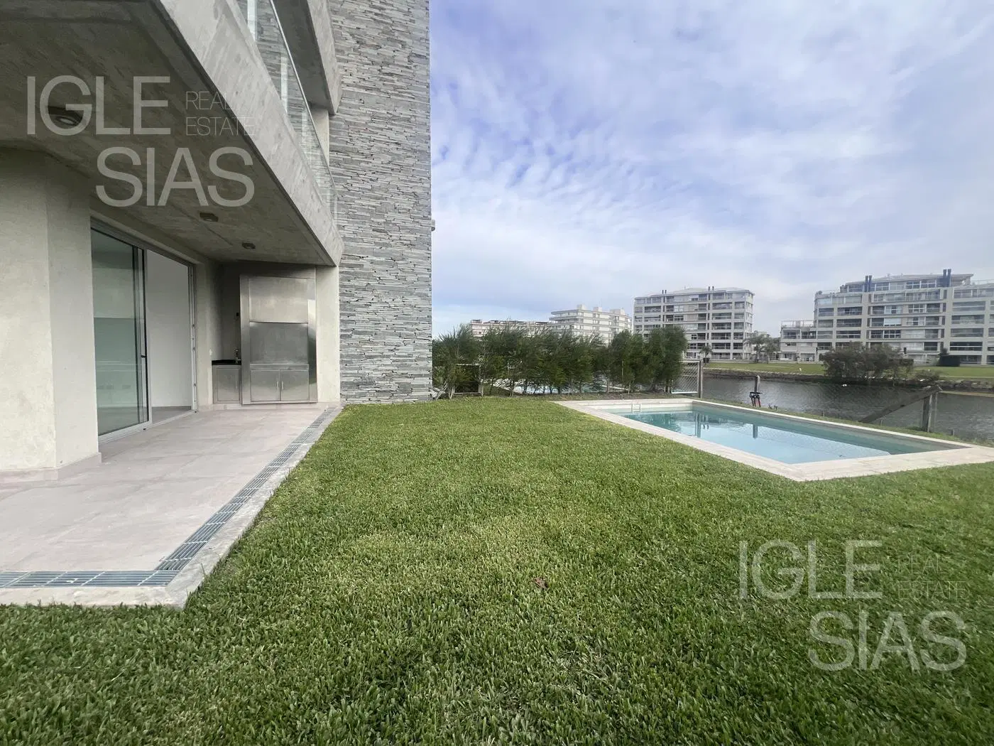 Departamento en Venta  Yoo Nordelta PB con pileta propia 2