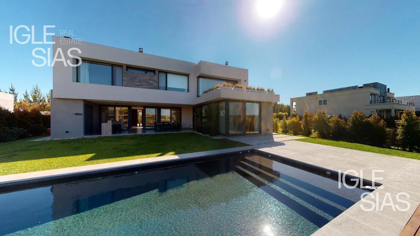 Casa en venta al río en El Yacht, Nordelta 4
