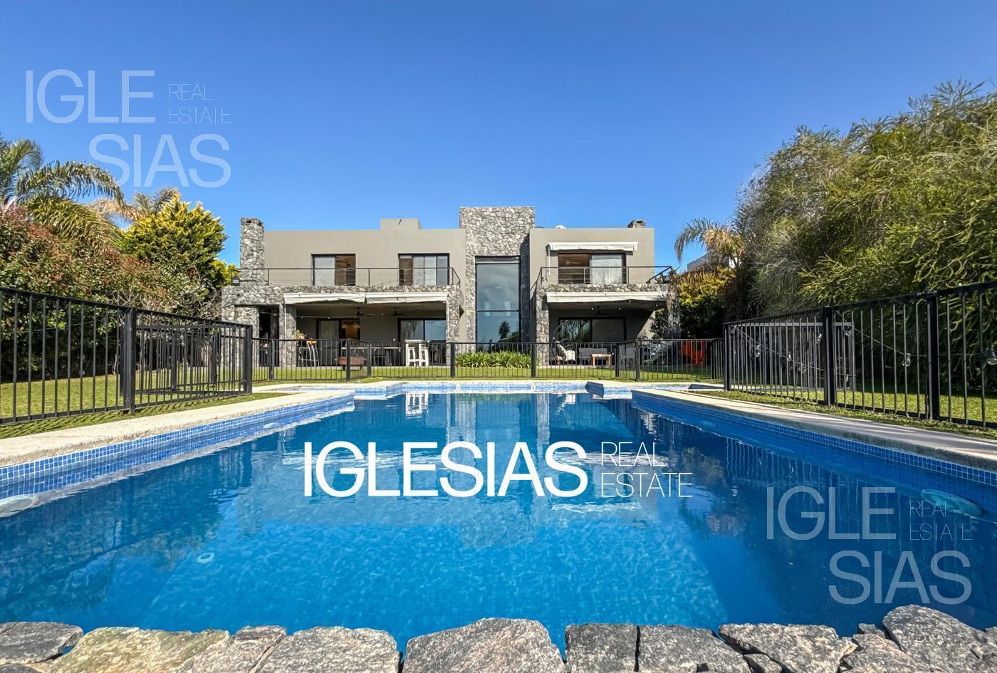 Casa en venta al lago en Los Castores, Nordelta
