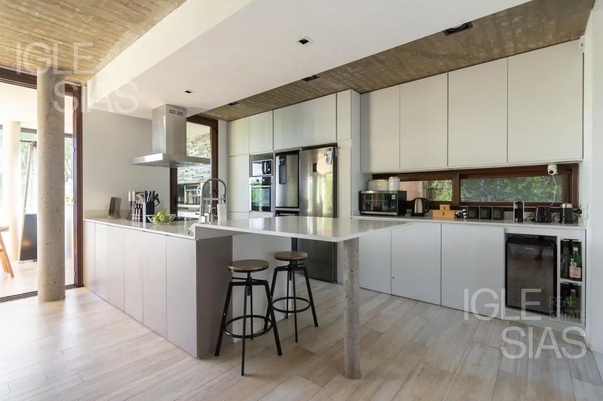 Casa en venta al lago en Las Tipas, Nordelta 3
