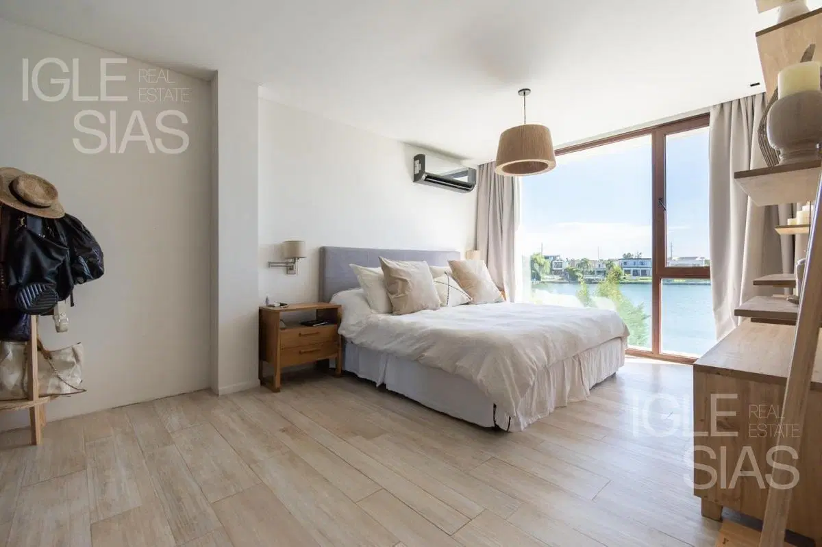 Casa en venta al lago en Las Tipas, Nordelta 2