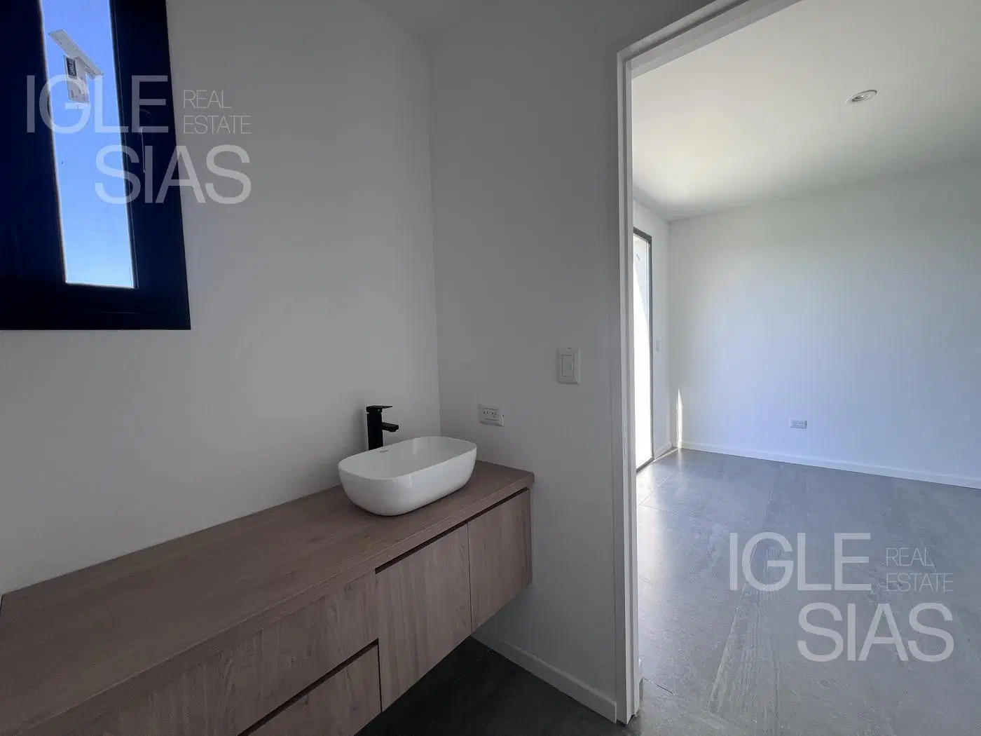 Casa en venta y alquiler a la laguna en Santa Ana, Villanueva 5