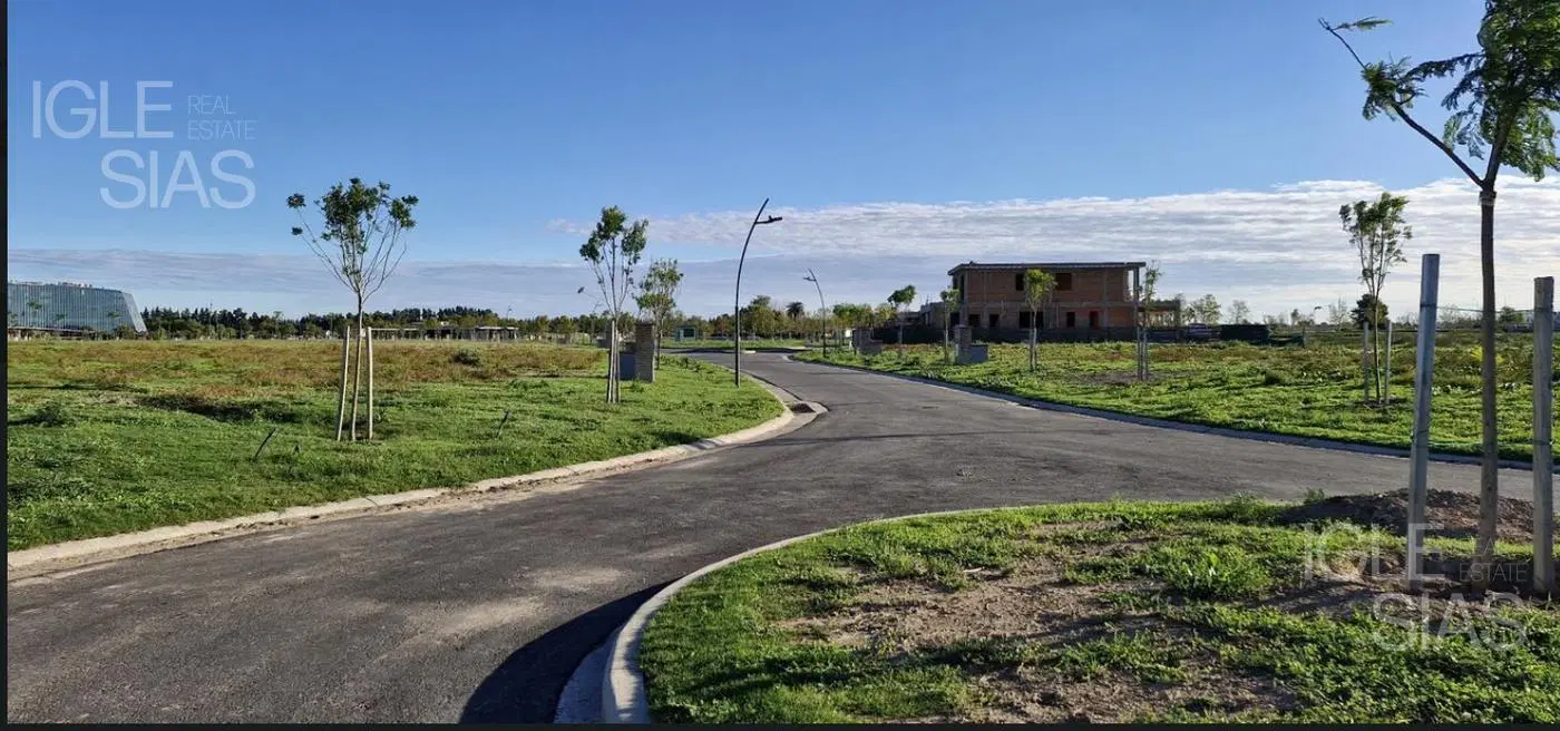 Terreno en venta al lago en Silvestre, Nordelta 5