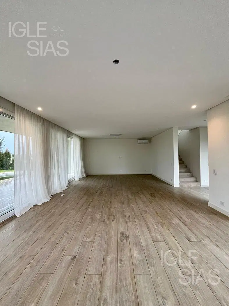 Casa en venta en Carpinchos, Nordelta 5