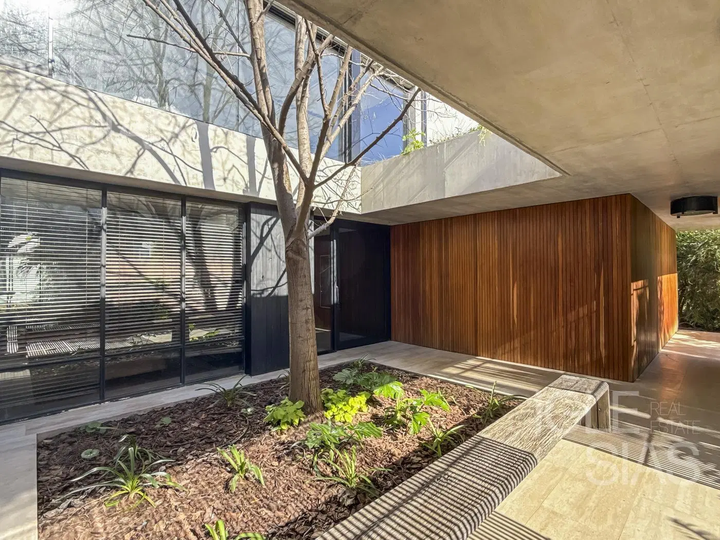 Casa en venta al lago en Los Castores, Nordelta 5