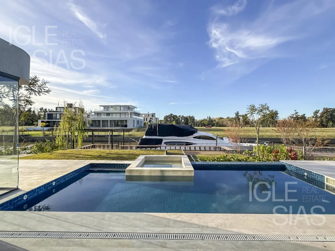 Casa en venta y alquiler al río El Yacht, Nordelta 3