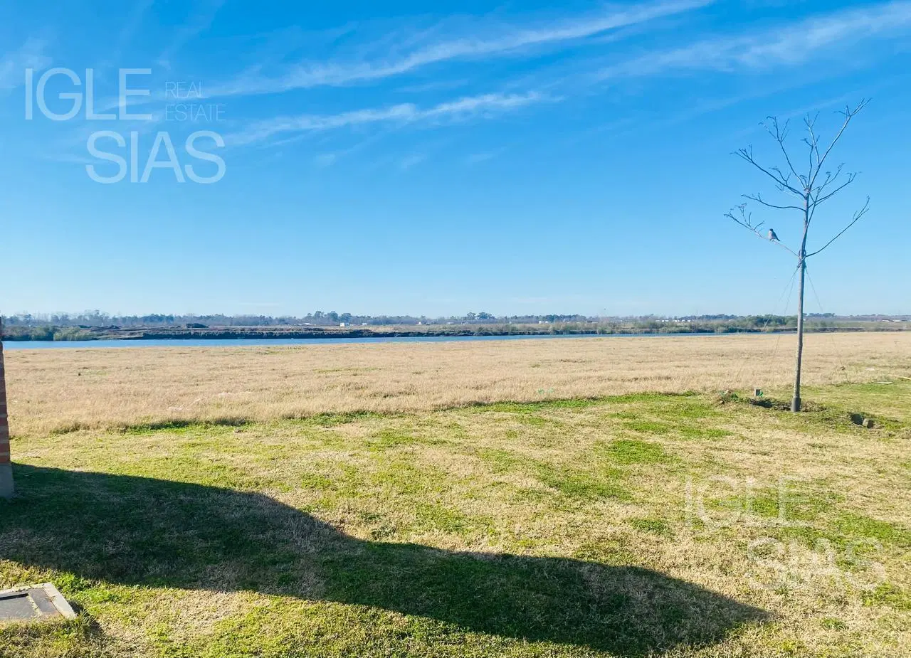 Terreno en venta al lago en Amarras, Puertos 5