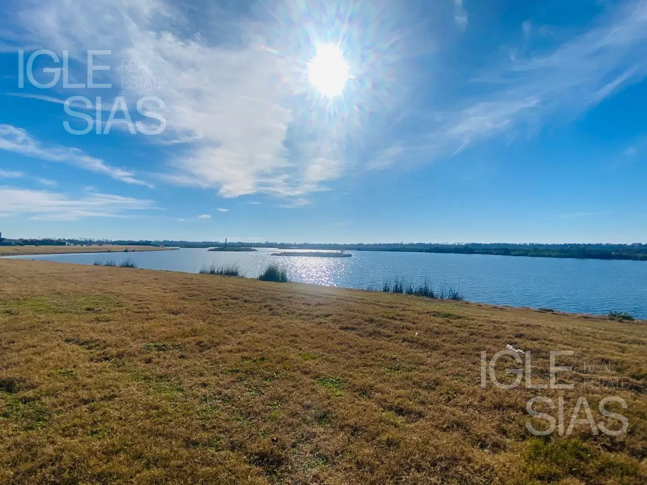 Terreno en venta al lago en Amarras, Puertos 2