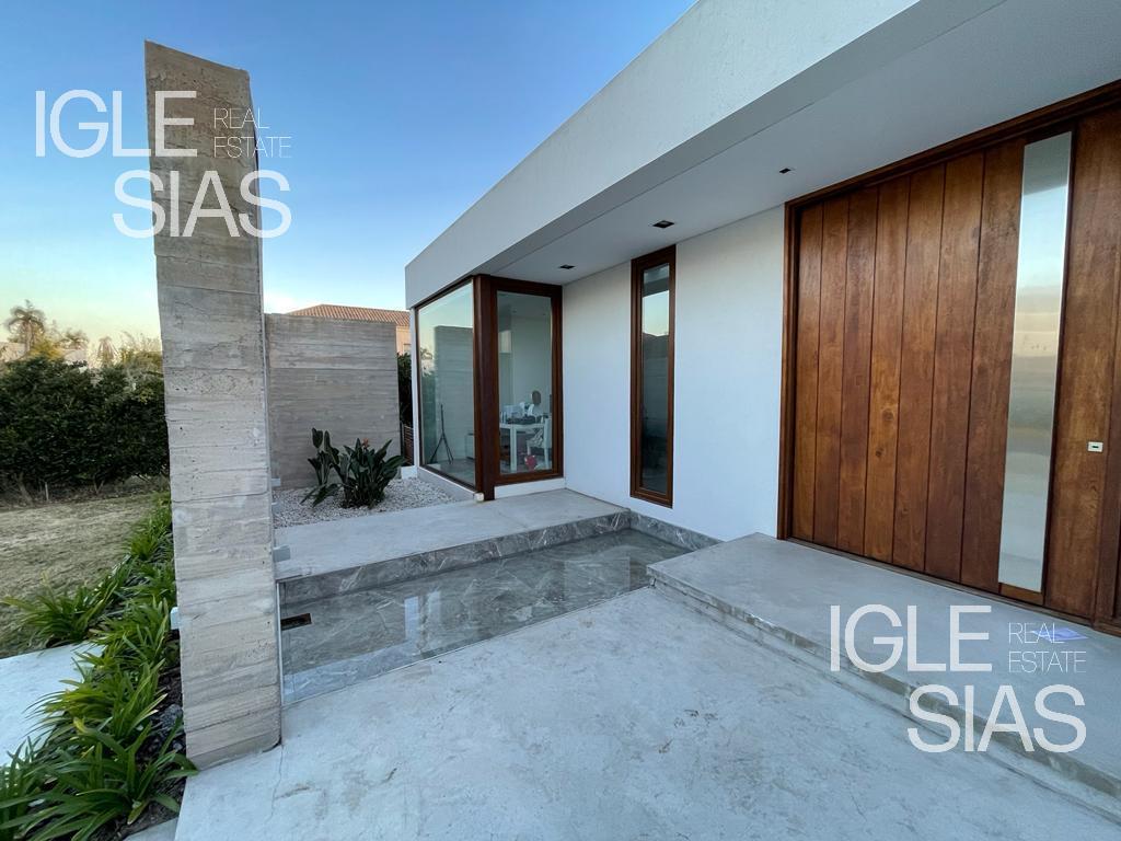 Foto de Casa en venta y alquiler temporario en Albanueva, Tigre, imagen 1