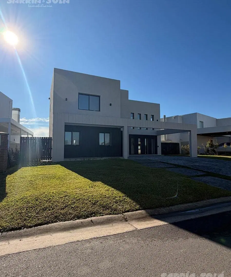 Casa en Benavidez 1