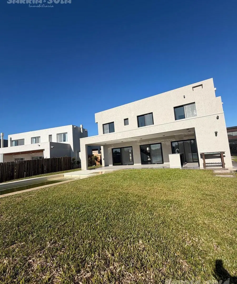 Casa en Benavidez 8