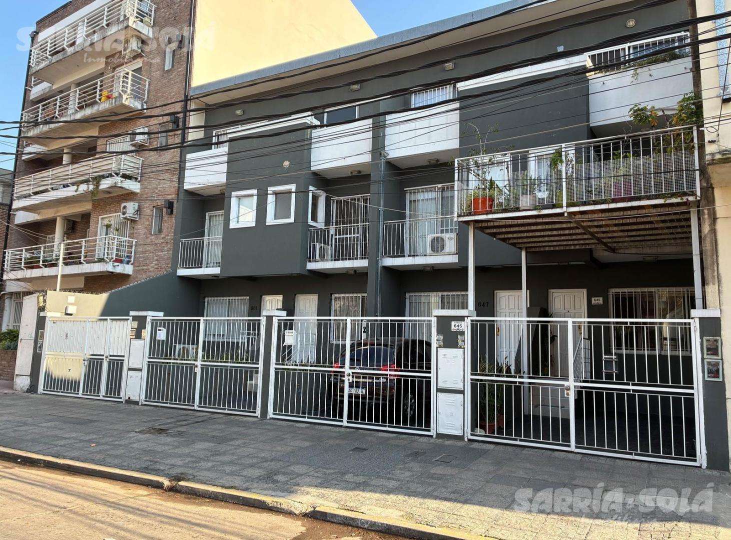 Foto de Tríplex de 6 ambientes en venta en Tigre centro con cochera, patio y, imagen 3
