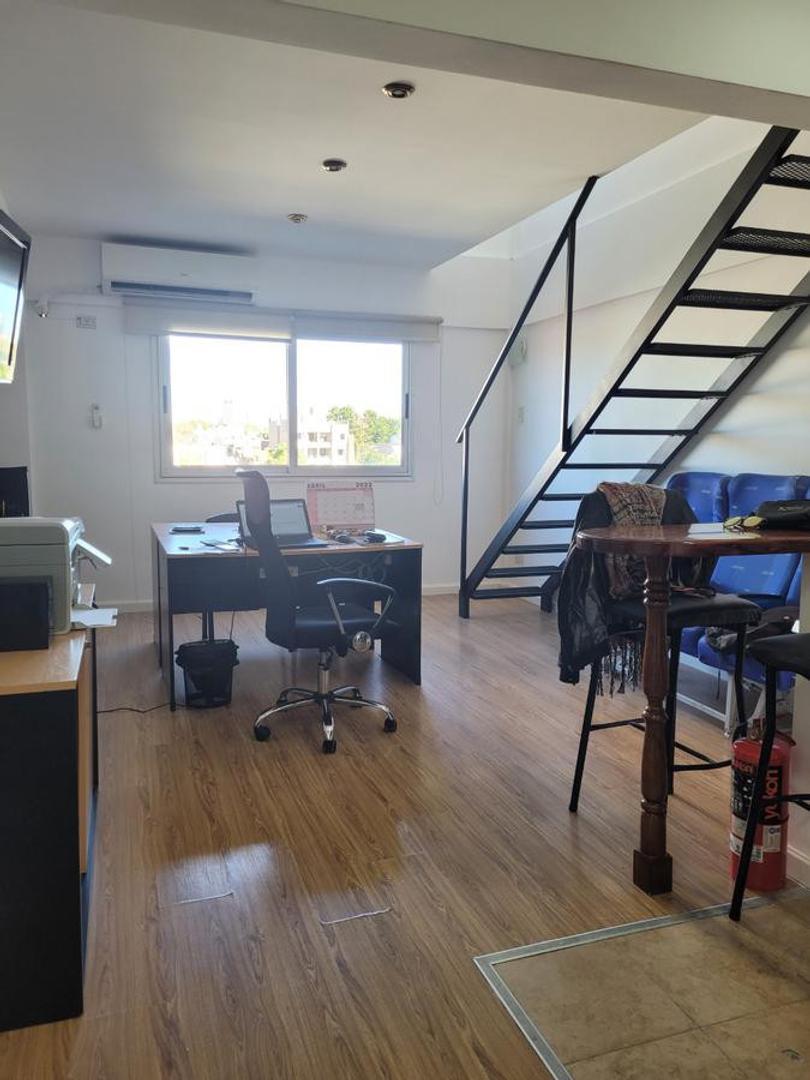 Depto 3 ambientes, tipo duplex.