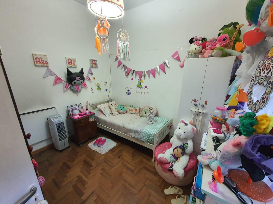 Casa 3 ambientes, CARLOS CROCE al 900.