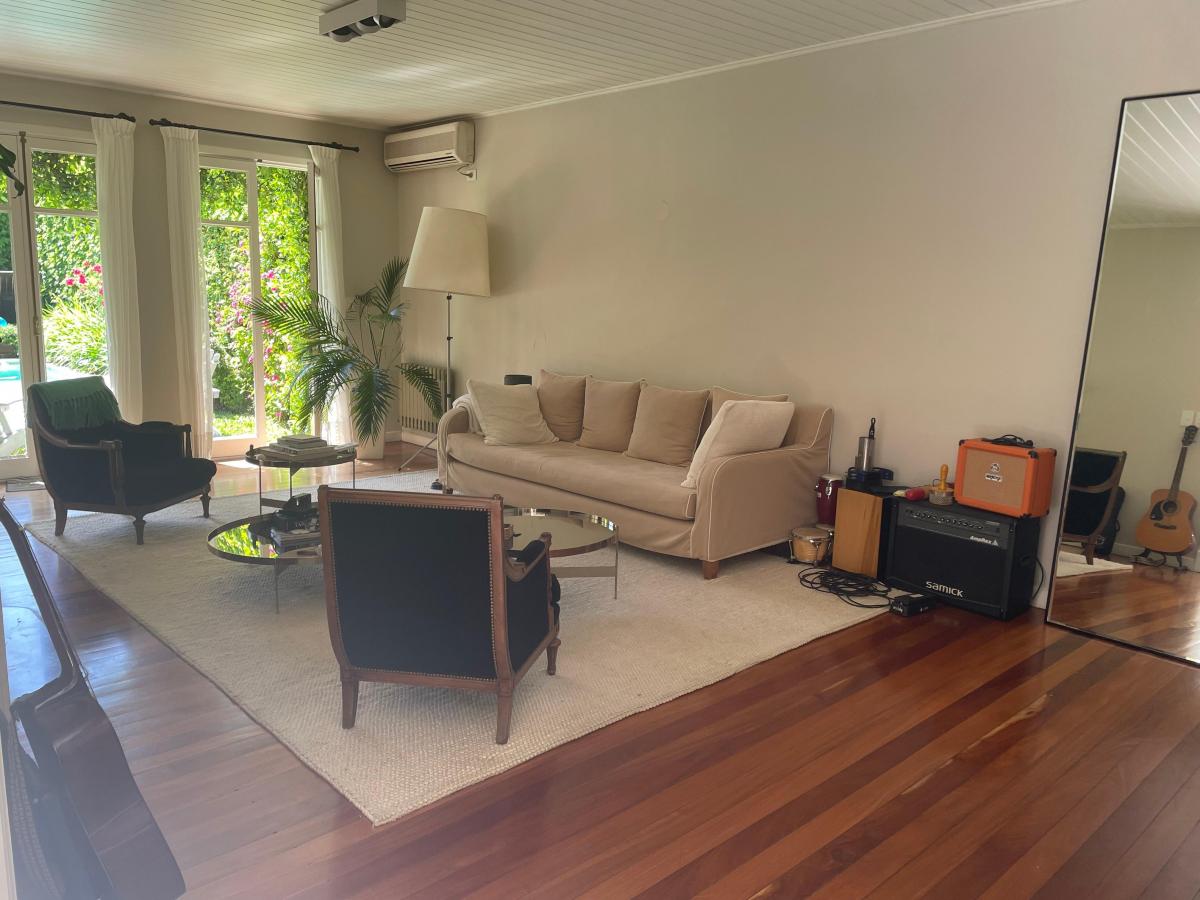 Foto de CASA EN EXCELENTE UBICACION, PISCINA, JARDIN,COCHERA IMPECABLE, imagen 4