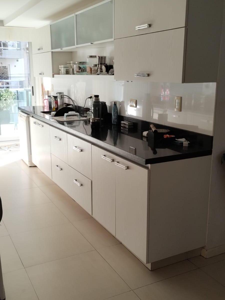 Caballito. Venta. 4 Amb. 3 Dorm. Cochera y Parrilla. Patio. Frente. Sum. Pileta. 2