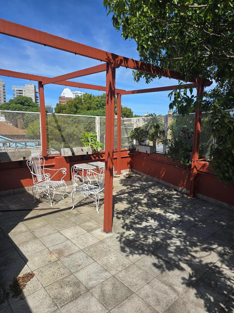 PH con terraza y 1 dormitorio en venta en Martínez