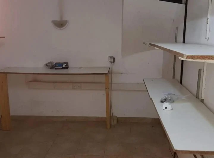 VENTA. LOCAL. CABALLITO.150m2. Con renta. P.B. 3