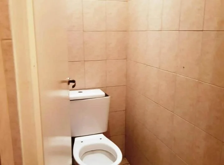 VENTA. LOCAL. CABALLITO.150m2. Con renta. P.B. 5