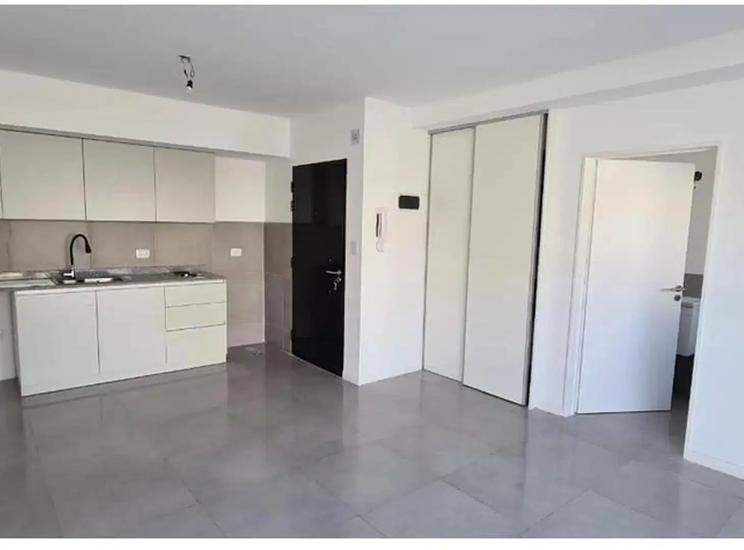 Venta. Depto. Monoambiente. Apto uso prof. Paternal. Excelente ubicacion. 27m2. 4°piso contrafrente. 4