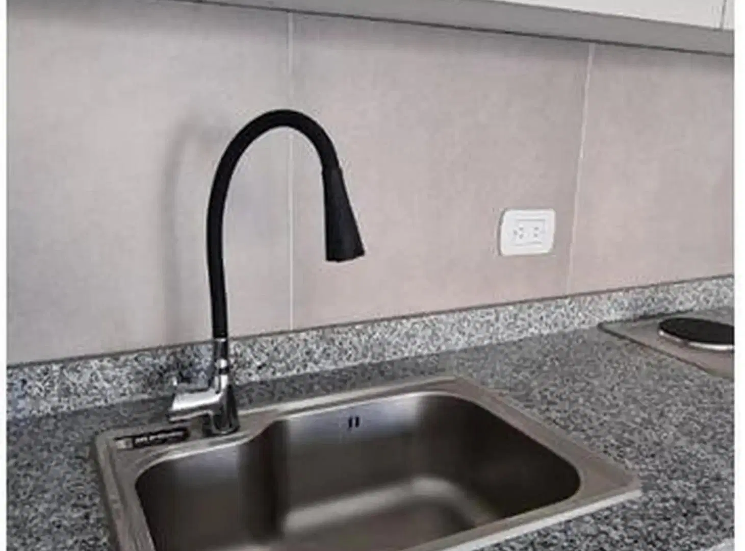 Venta. Depto. Monoambiente. Apto uso prof. Paternal. Excelente ubicacion. 27m2. 4°piso contrafrente. 2