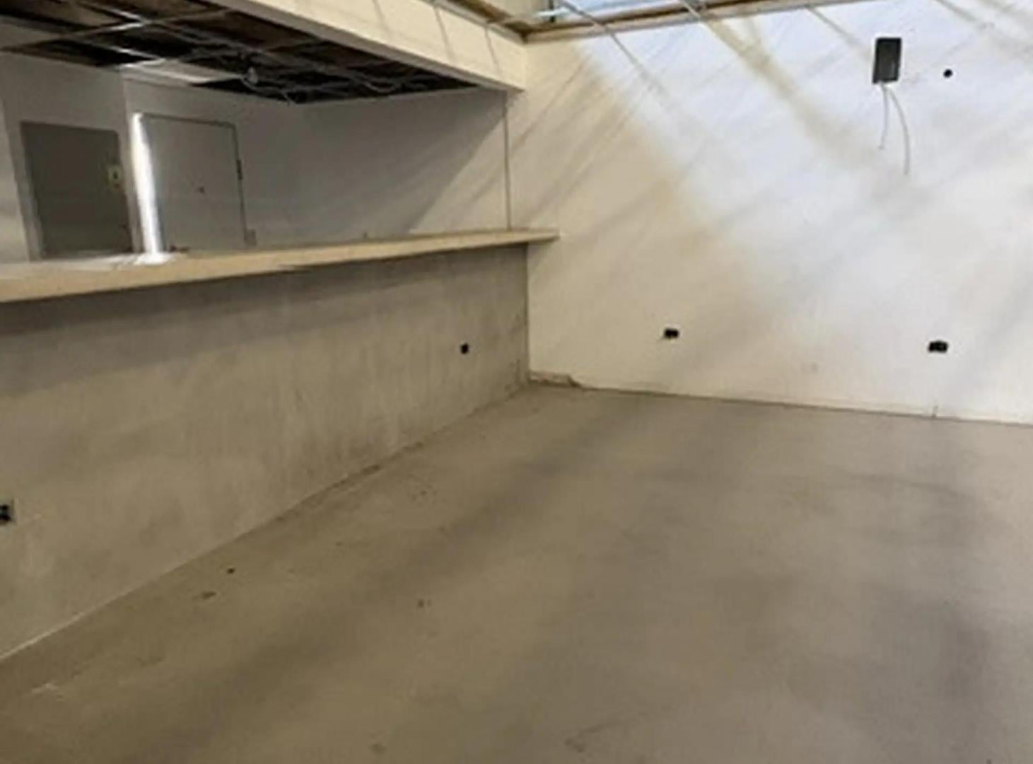 Foto de Excelente Depósito Entrada Camión. Floresta. 300m2 Gas Industrial. Oficina 40m2. 2 Baños.Mixtura 1, imagen 5