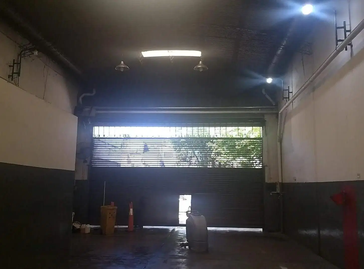 EXCELENTE DEPOSITO 485m2. LINIERS. ENTRADA CAMION. PLANTA LIBRE. Mixtura 3. OFICINAS 2