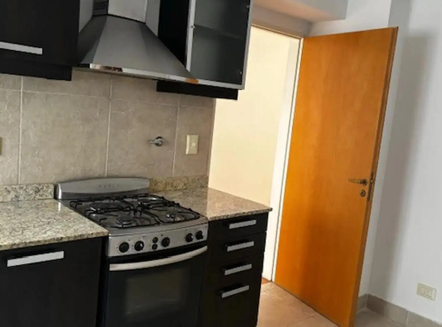 Alquiler. Depto. Semipiso. 4amb.120m2. Villa Urquiza. Cochera. Baul. SUM. Pileta. 5