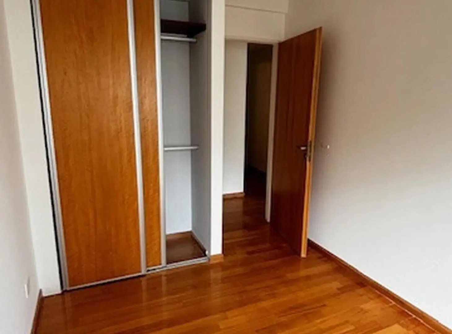 Alquiler. Depto. Semipiso. 4amb.120m2. Villa Urquiza. Cochera. Baul. SUM. Pileta. 3