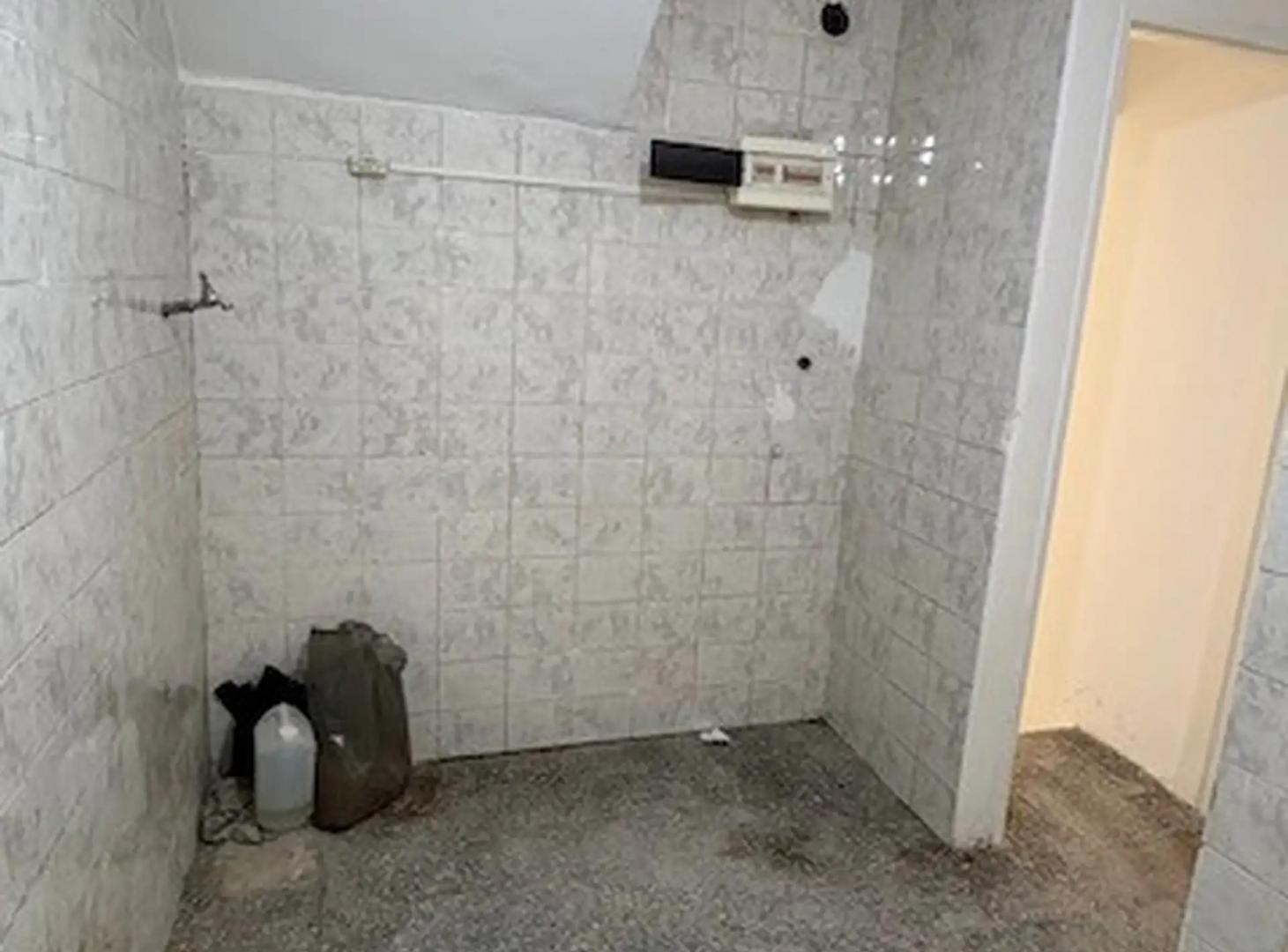 Foto de Alquiler. Local 35m2 Flores. Excelente ubicación. Lindo frente. Apto, imagen 2