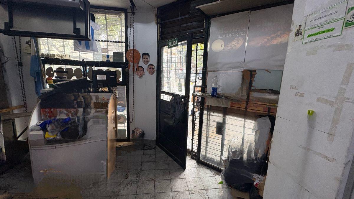 Foto de Local 25m2. Caballito. En esquina sobre Av. Directorio. Apto todo rubro., imagen 2
