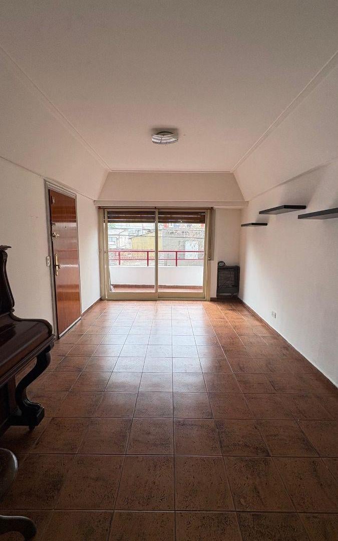 Foto de Alquiler. PH en 1° piso. Villa Luro. Impecable. 85m2. Luminoso., imagen 1