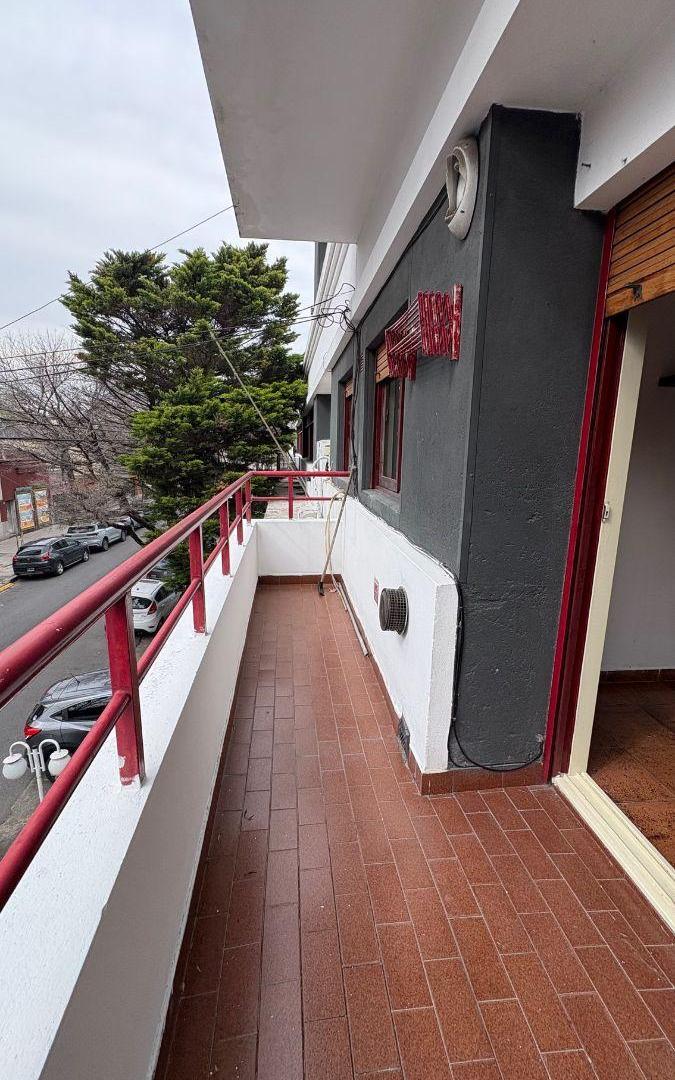 Foto de Alquiler. PH en 1° piso. Villa Luro. Impecable. 85m2. Luminoso., imagen 3