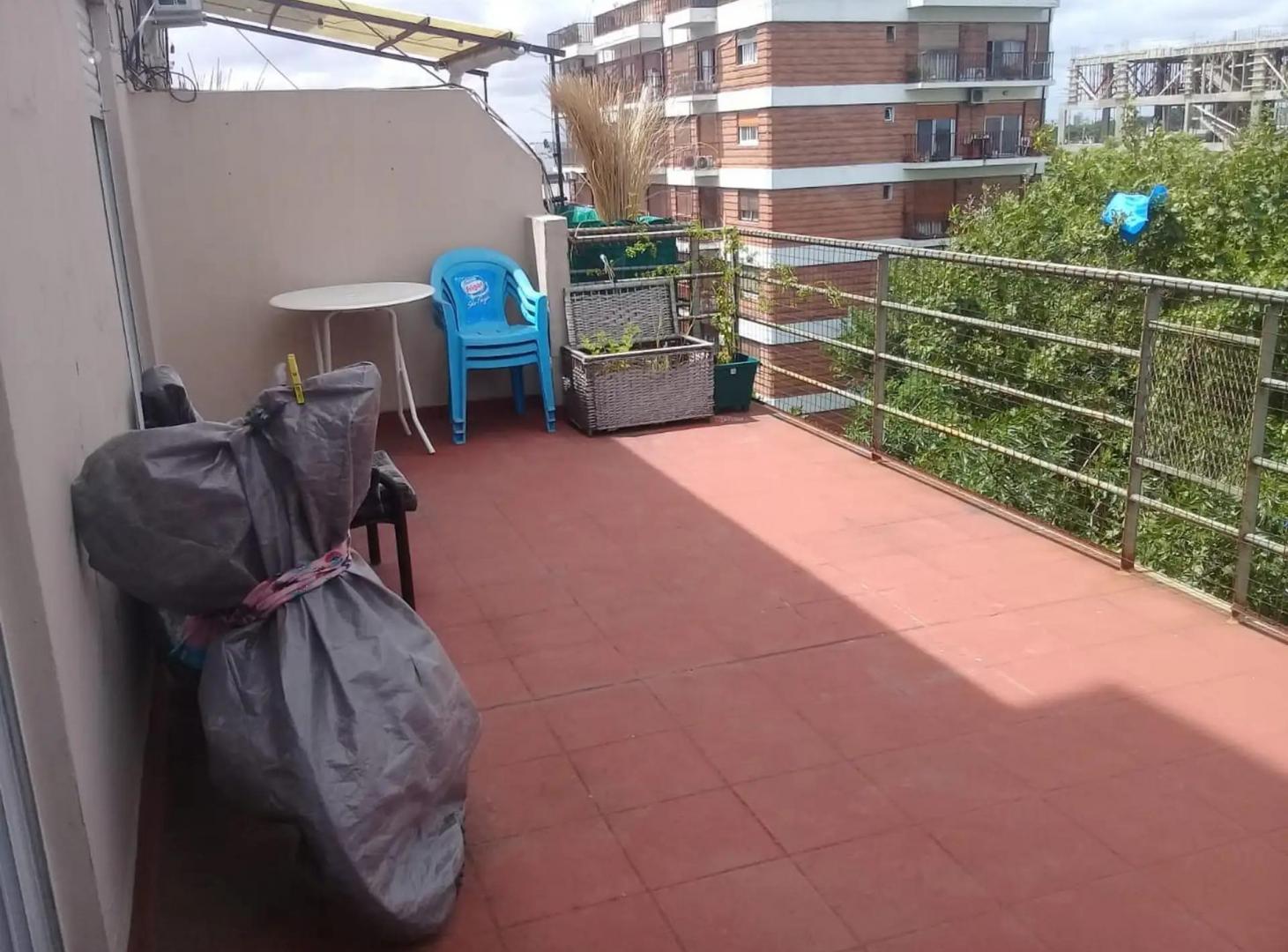 Foto de Alquiler. 2 ambientes. Liniers. Balcon terraza. Impecable. 35m2., imagen 3