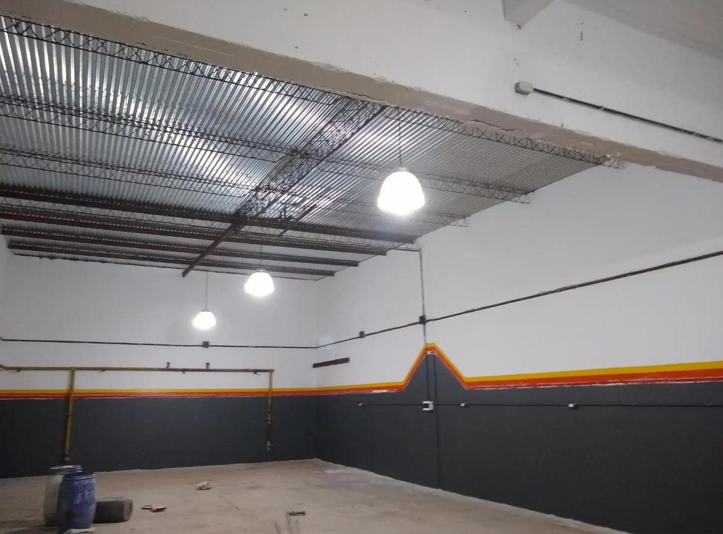 Foto de GALPON en 2 plantas de 450m2. Gas Industrial. APTO TODO RUBRO, imagen 3