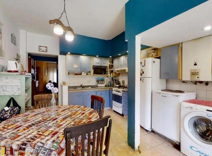 Foto de Casa en Venta de Cuatro Ambientes en Banfield, imagen 4