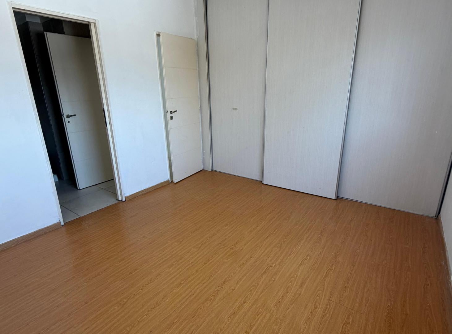 Foto de Departamento de 2 ambientes en venta en Lanús Oeste, imagen 2