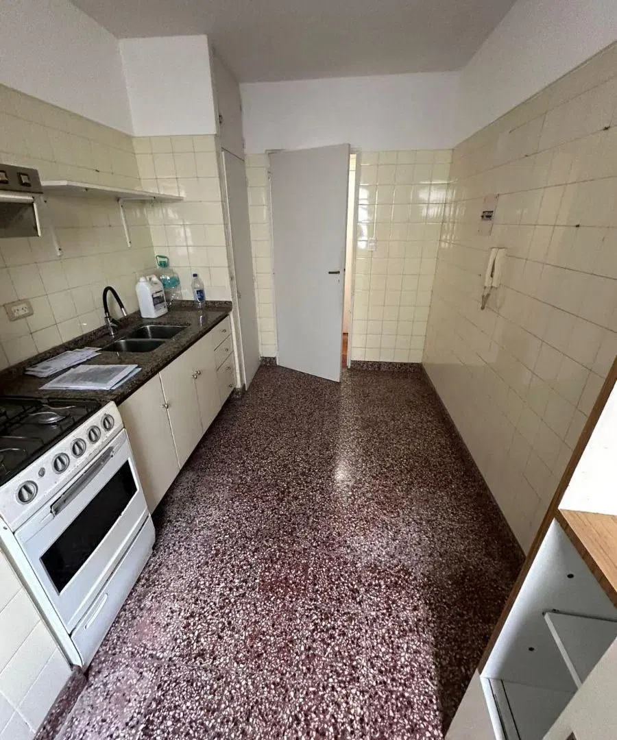 Departamento de 40 m² con 1 dormitorio en venta en Lanús Oeste 1