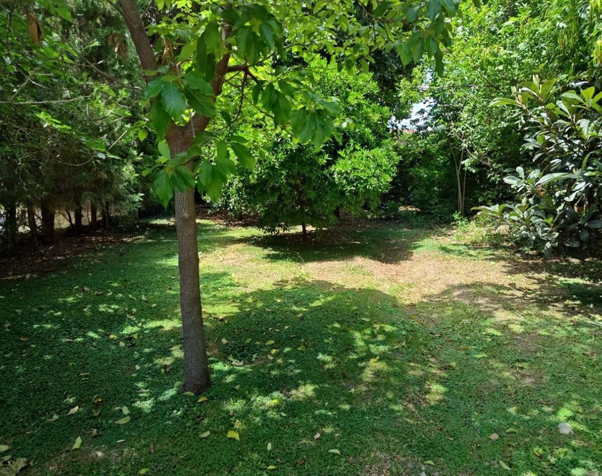 Casa con gran parque