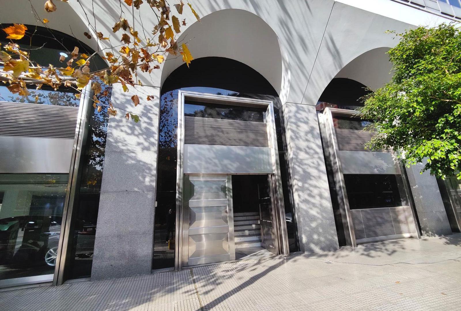 Oficina en  Alquiler en  Paseo Colon al 700 - 3er Piso