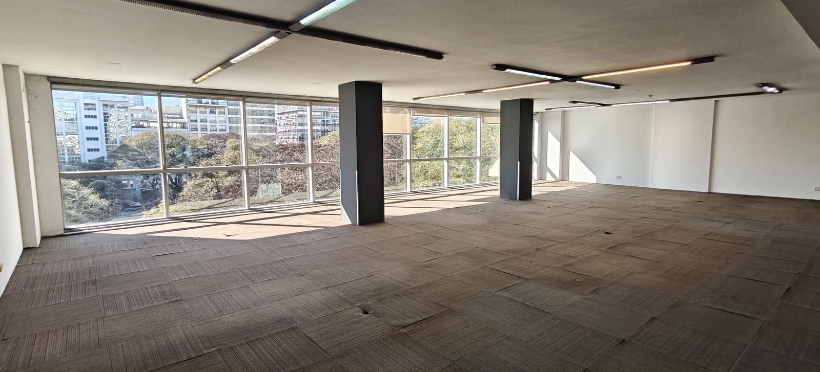 Foto de Oficina en planta libre sobre Av 9 de Julio, imagen 1