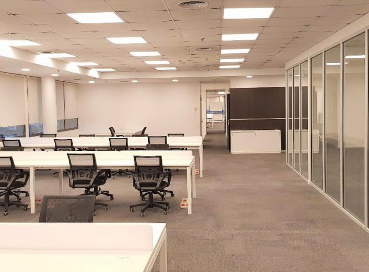 OPORTUNIDAD!! Oficina amoblada con amenities lista para entrar. 2