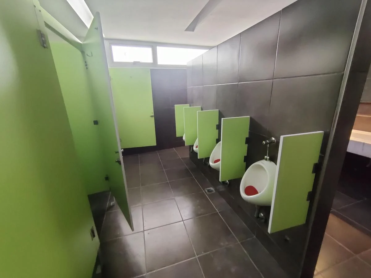Oficinas con terraza en Alquiler en Parque Patricios, equipados con mobiliario y listas para mudarte